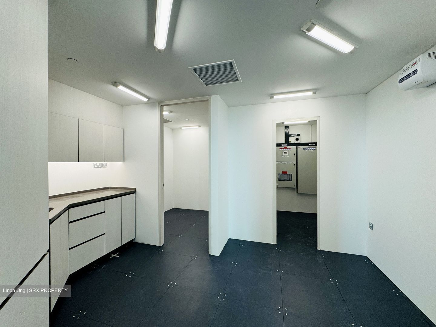 Hub Synergy Point (D2), Office #425825491